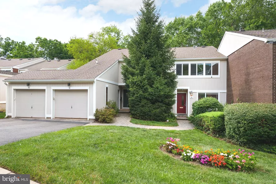 16 CAMERON CT, Princeton, NJ 08540