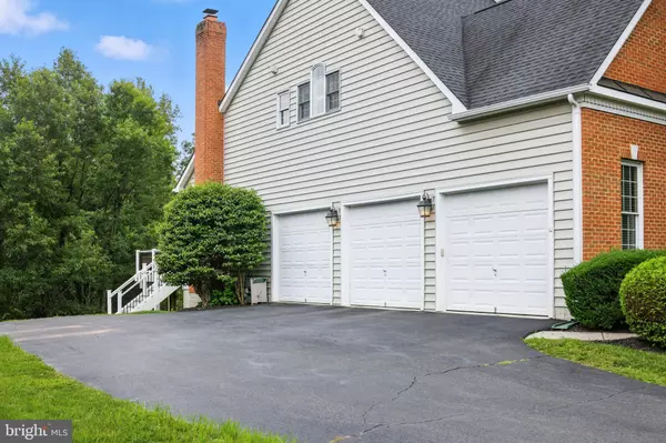 Aldie, VA 20105,24198 HEATHER FIELD CT