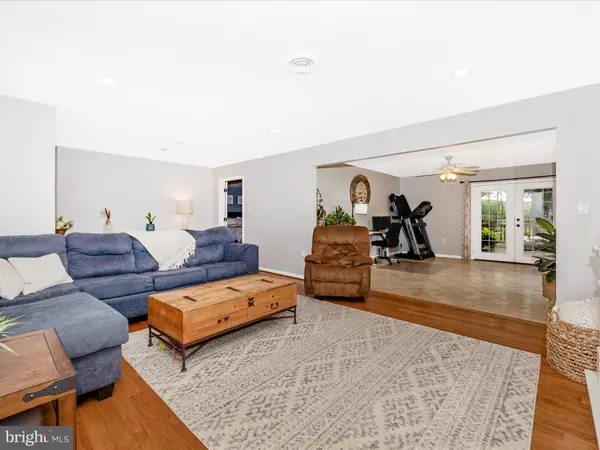 Frederick, MD 21701,9204 OAK TREE CIR