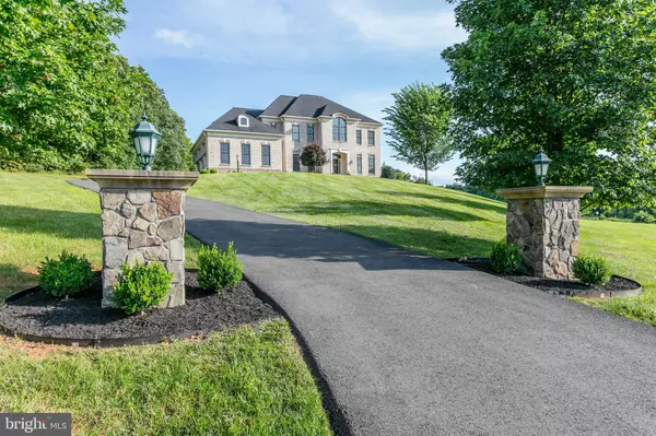 Leesburg, VA 20176,17038 GRINDSTONE CT