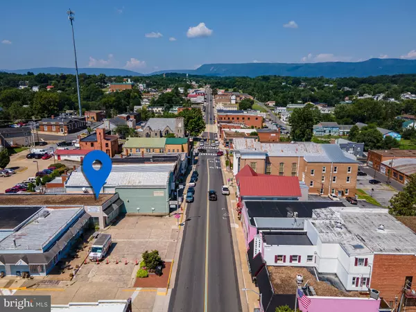 Luray, VA 22835,30 E MAIN ST