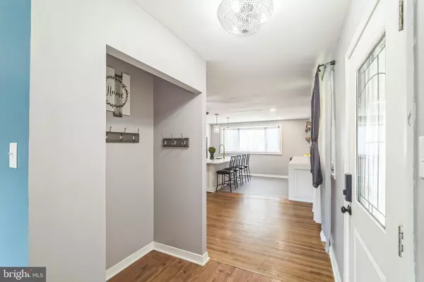 Philadelphia, PA 19128,7448 HILL RD