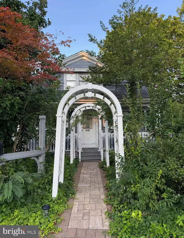 1637 PENNINGTON RD, Ewing, NJ 08618