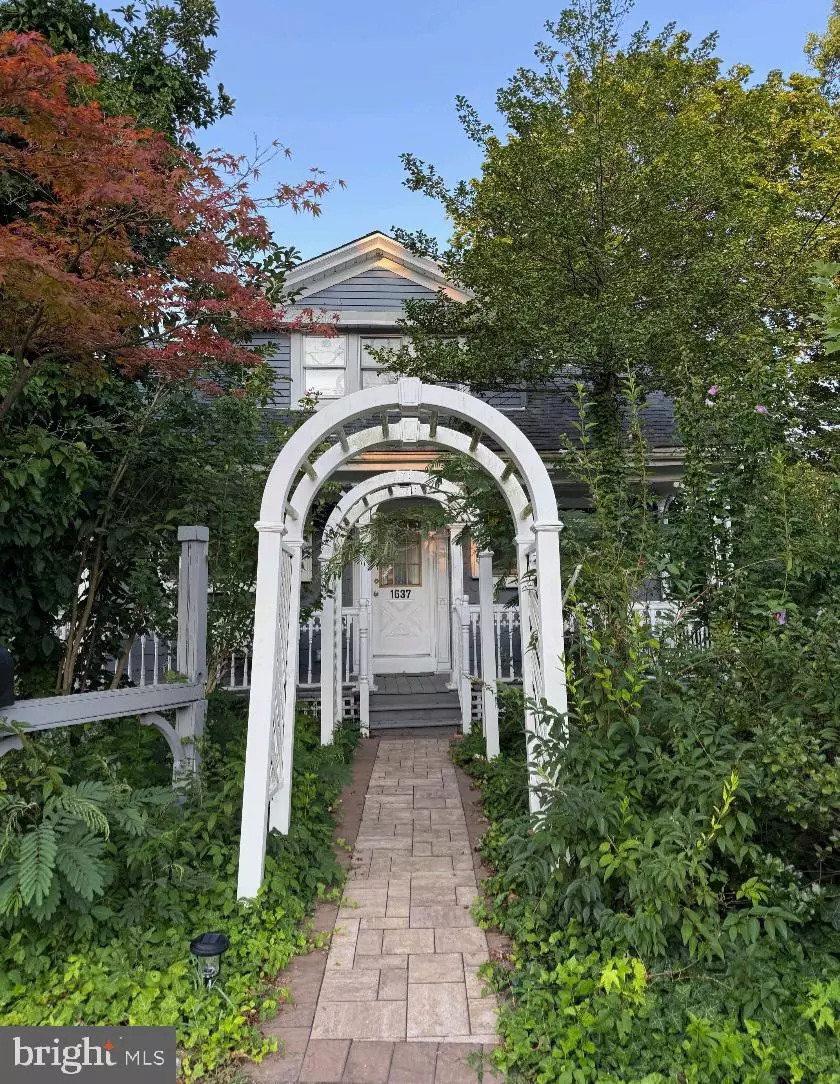 Ewing, NJ 08618,1637 PENNINGTON RD