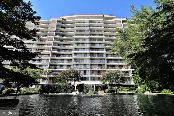 3333 UNIVERSITY BLVD W #1005, Kensington, MD 20895