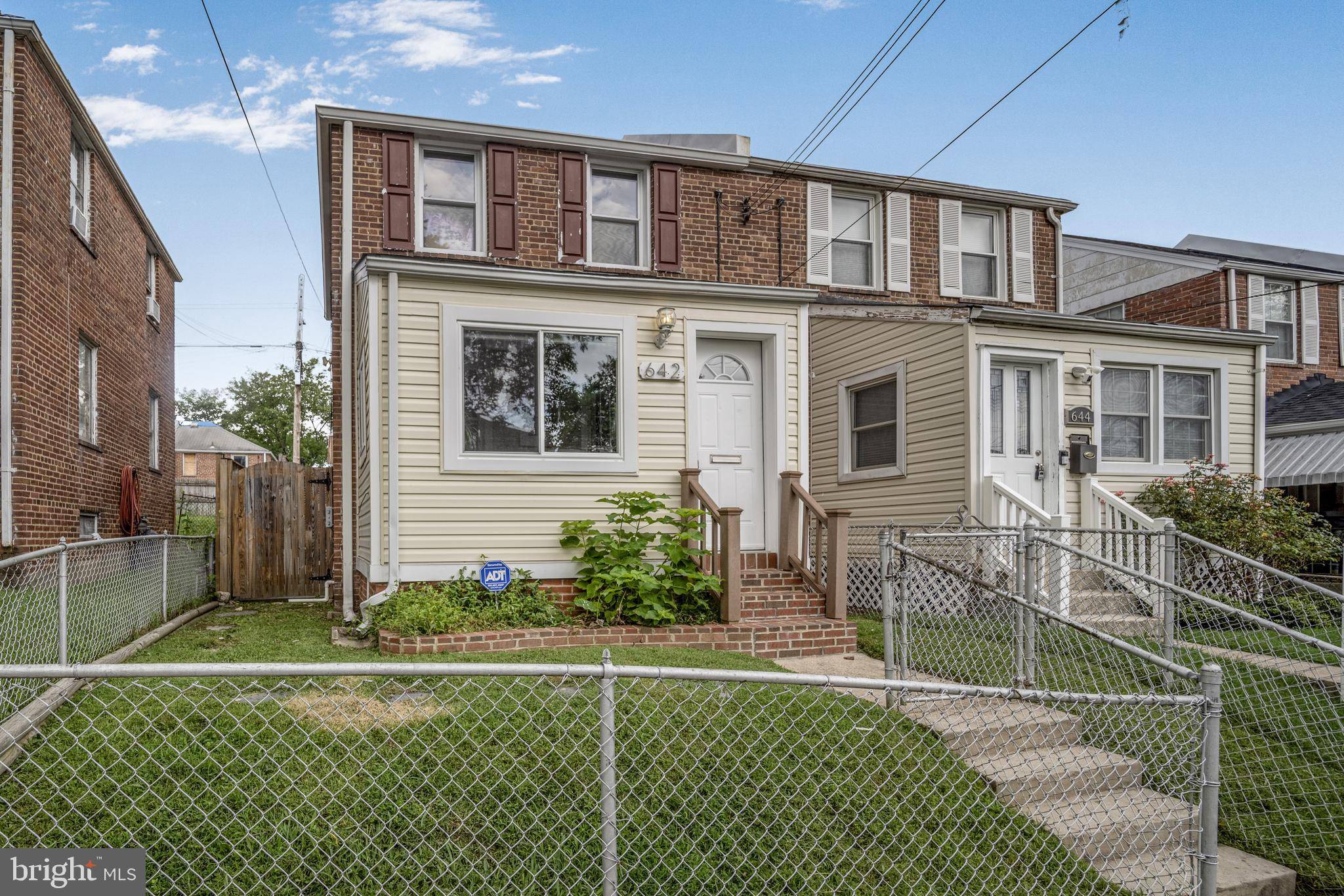 621 FARADAY PL NE, Washington, DC 20017