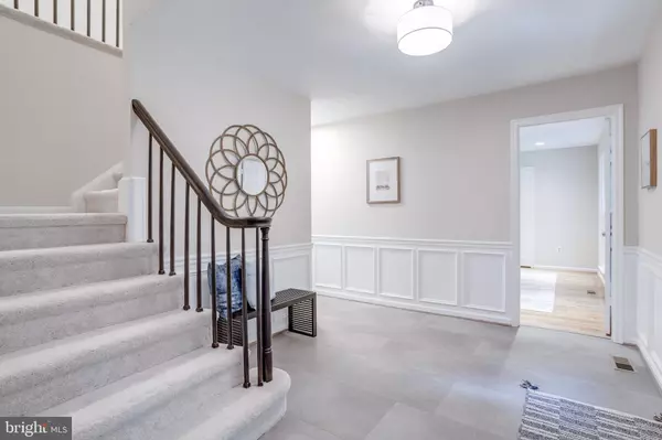 Fairfax Station, VA 22039,11841 CLARA WAY