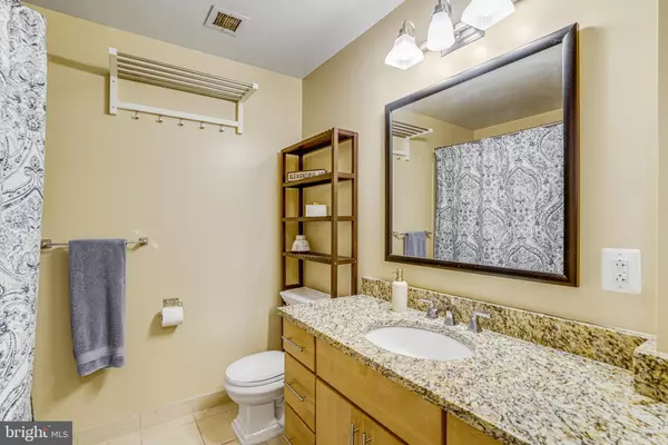 Alexandria, VA 22314,2050 JAMIESON AVE #1303