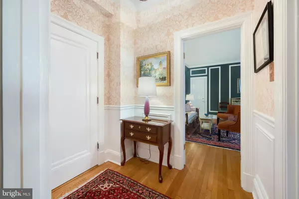 Washington, DC 20008,2540 MASSACHUSETTS AVE NW #306