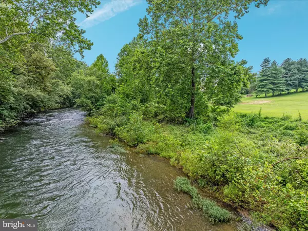 New Market, VA 22844,861 BATTLEFIELD BLUFF DR