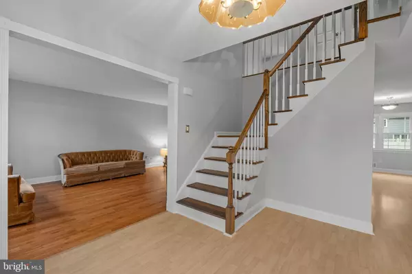 Hillsborough, NJ 08844,193 BEEKMAN LN
