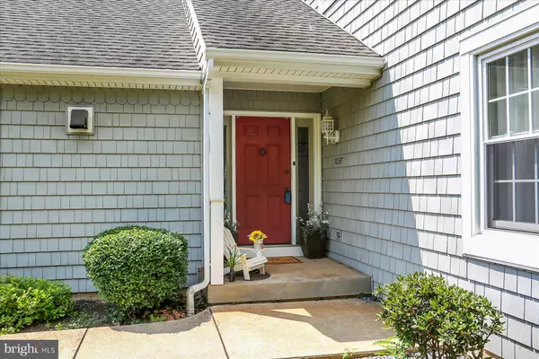 Hershey, PA 17033,1037 HILLVIEW LN
