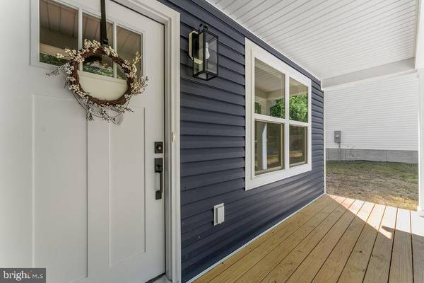 Louisa, VA 23093,240 POPLAR DR