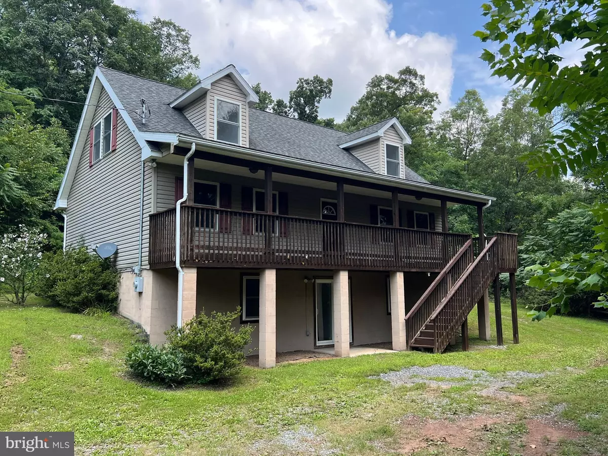 Augusta, WV 26704,214 MATHEWS DR