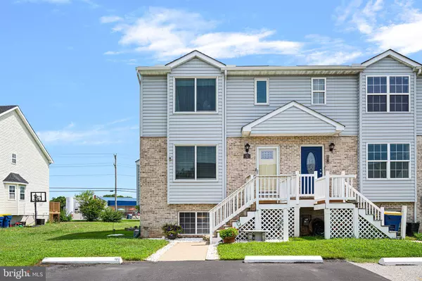 32 CARDINGTON CT, Clayton, DE 19938