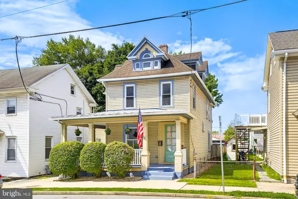 251 N RAILROAD ST, Palmyra, PA 17078