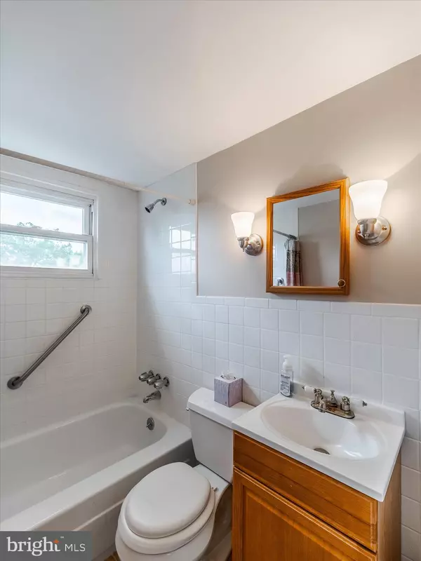 Abington, PA 19001,1571 ROCKWELL RD