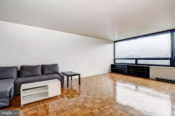 Baltimore, MD 21218,4000 N CHARLES ST #905