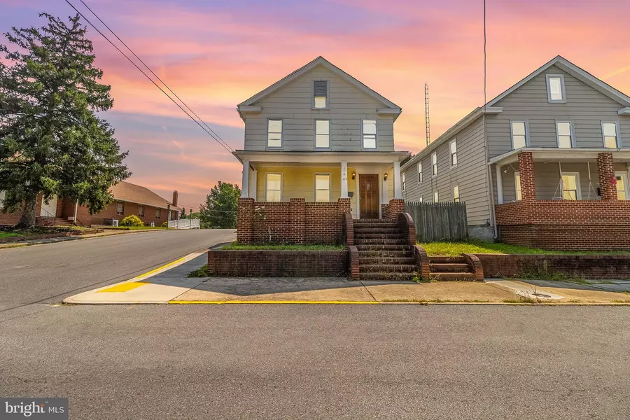 329 N HIGH ST, Martinsburg, WV 25404