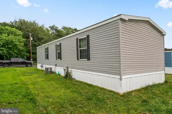 Vineland, NJ 08360,1976 N EAST AVE #248