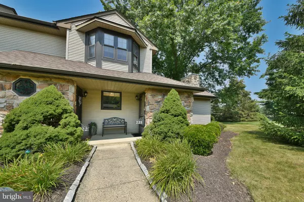 Warrington, PA 18976,221 SASSAFRAS CT