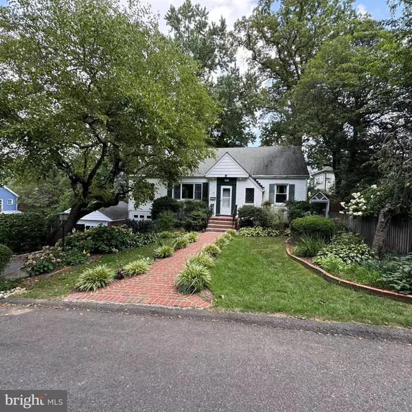 Arlington, VA 22207,1811 N WAKEFIELD ST