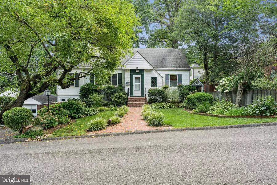 1811 N WAKEFIELD ST, Arlington, VA 22207