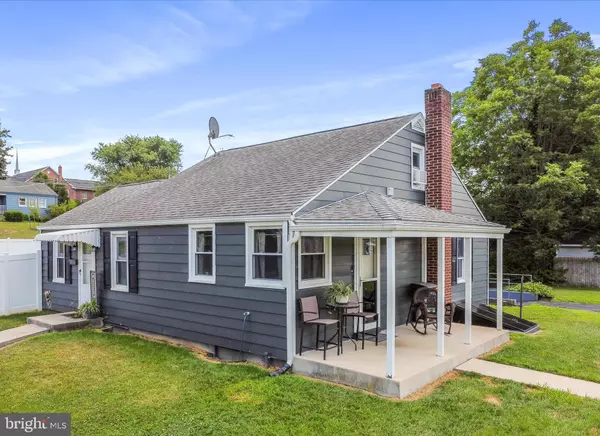1516 HIGHLAND TERRACE, Waynesboro, PA 17268