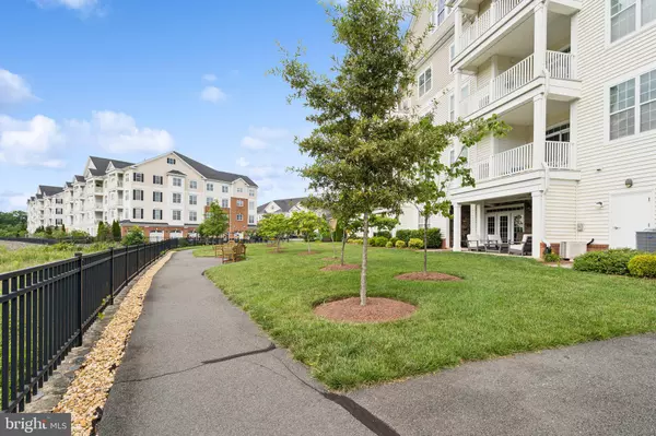 Ashburn, VA 20147,44589 YORK CREST TER #200