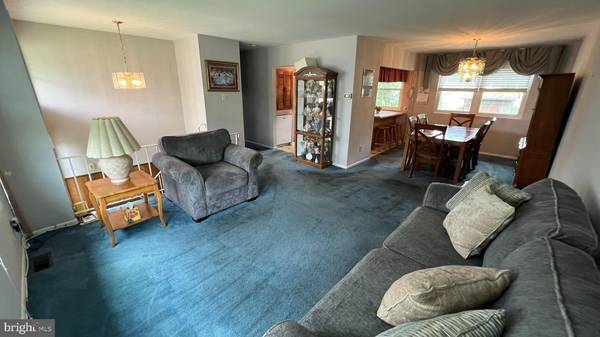 Stratford, NJ 08084,7 WRIGHT AVE