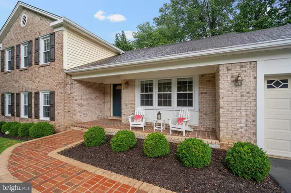 Vienna, VA 22182,1719 LARKMEADE DR