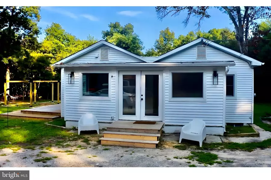 572 ZOE RD, Sicklerville, NJ 08081