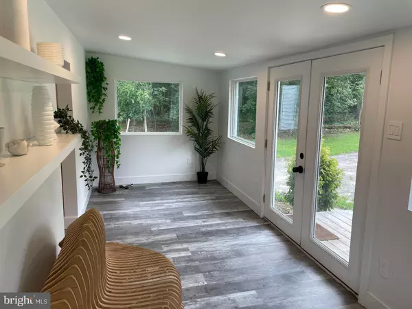 Sicklerville, NJ 08081,572 ZOE RD