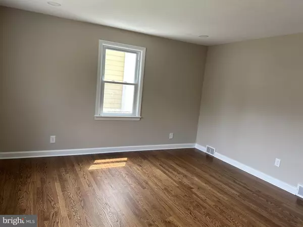 Ewing, NJ 08638,213 NEW HILLCREST AVE