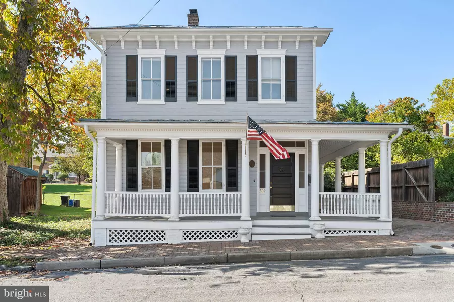 209 N WASHINGTON ST, Winchester, VA 22601