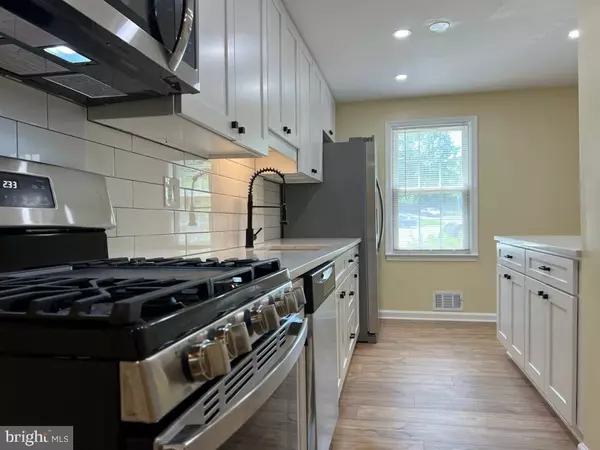 Woodbridge, VA 22191,1412 MILBANK RD