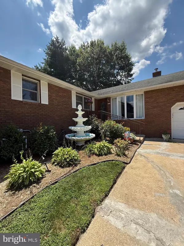 Newfield, NJ 08344,12 HUNTER DR