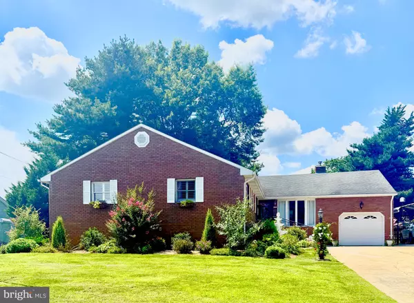 Newfield, NJ 08344,12 HUNTER DR