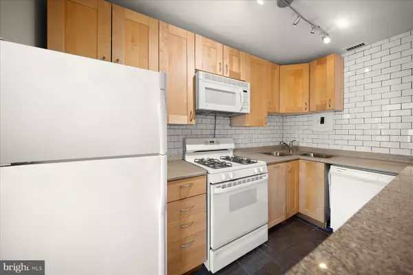 Washington, DC 20008,2829 CONNECTICUT AVE NW #411