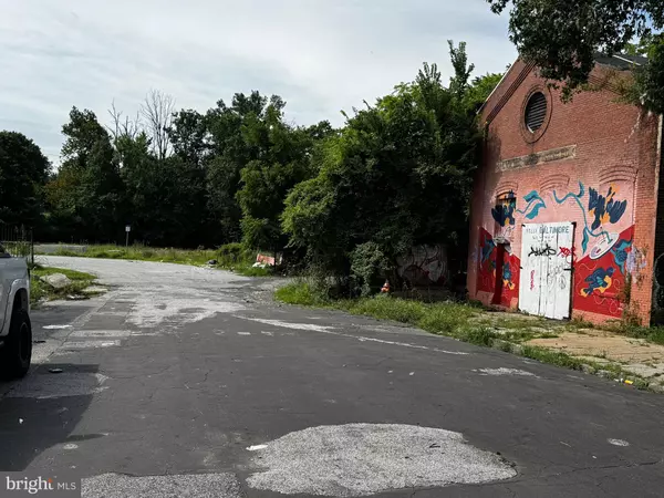 622 S FULTON AVE, Baltimore, MD 21223