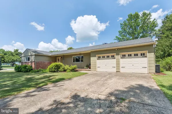 Ewing, NJ 08618,7 OLD FORGE