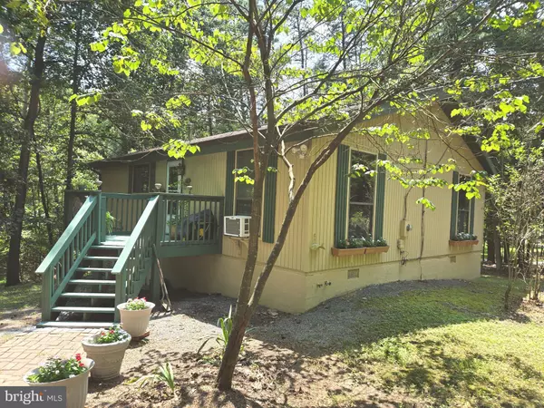 Hedgesville, WV 25427,32 RAINBOW LN