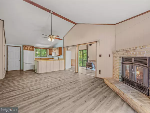 Hedgesville, WV 25427,32 RAINBOW LN