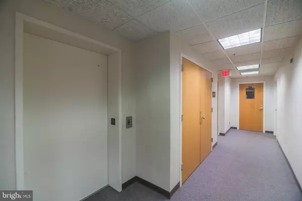 Springfield, VA 22152,8348 TRAFORD LN #301