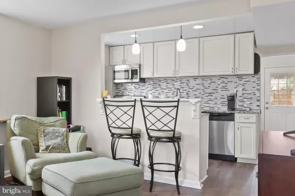 Arlington, VA 22204,5403 8TH PL S