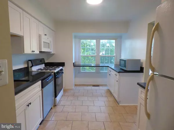 Rockville, MD 20850,802 IVY LEAGUE LN #7-38