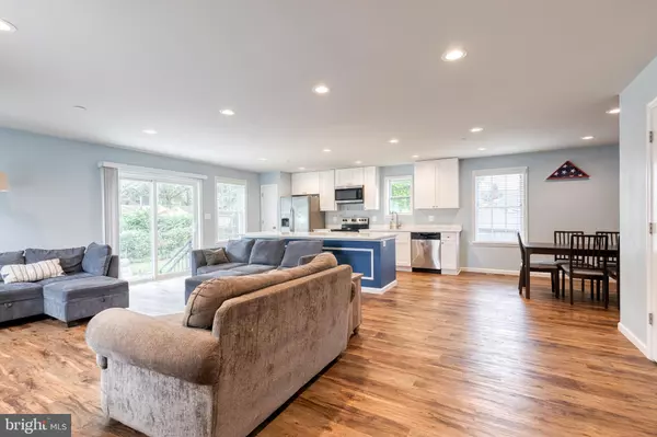 Pasadena, MD 21122,7730 LAWRENCE AVE