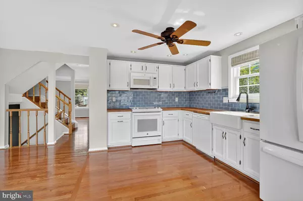 Alexandria, VA 22315,6513 SUNBURST WAY