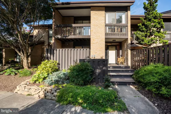 Reston, VA 20191,2034 LAKEBREEZE WAY