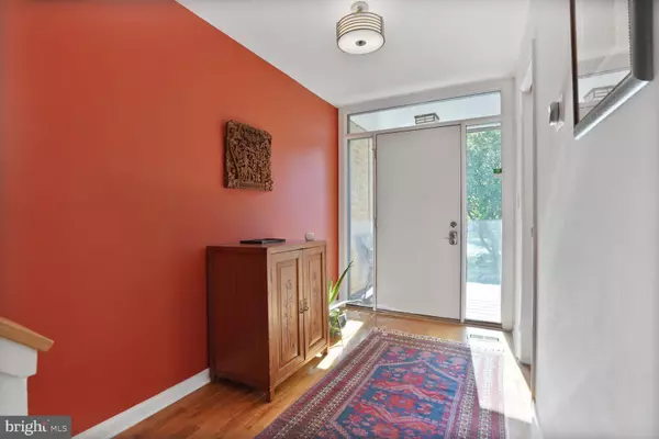 Reston, VA 20191,2034 LAKEBREEZE WAY